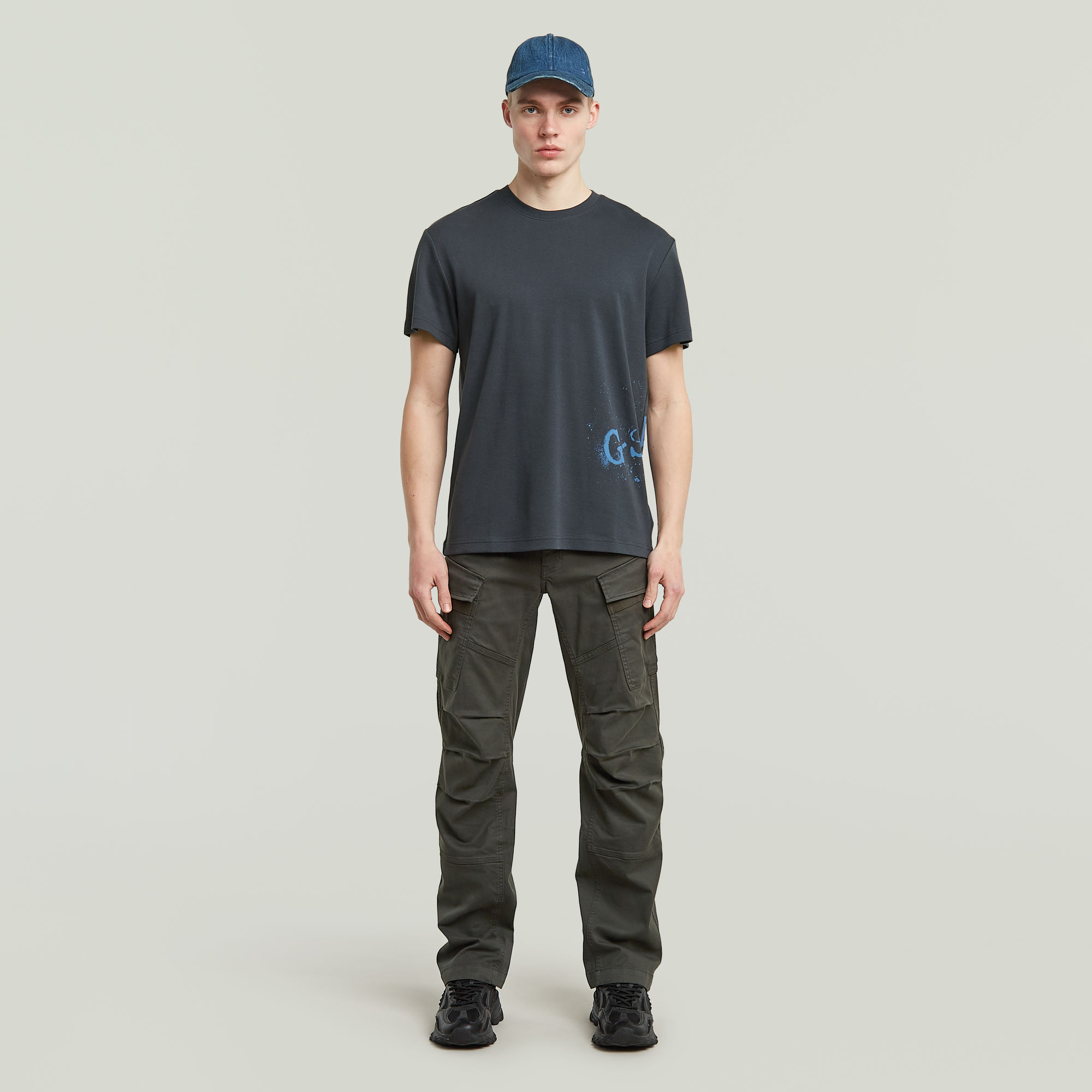 Thumbnail - Sprayed Graphic T-Shirt - Dunkelblau - Herren