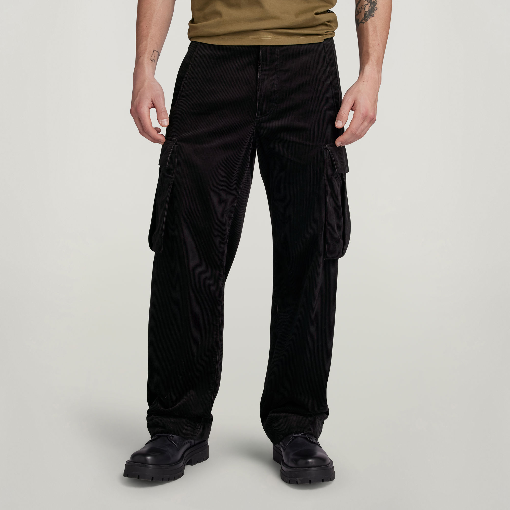 

Renato Straight Cargo Pants - Black - Men