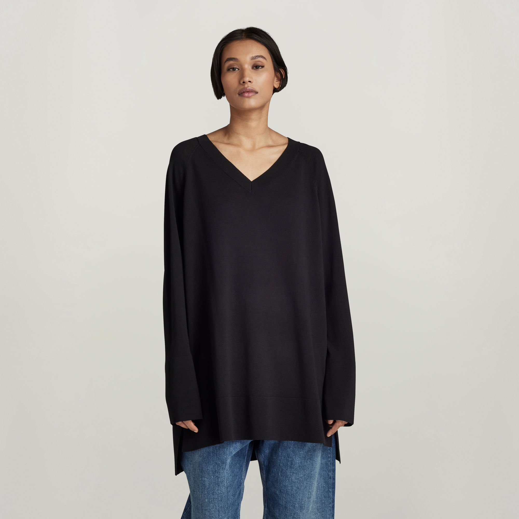 Oversized V-Neck Knitted Pullover - Schwarz - Damen