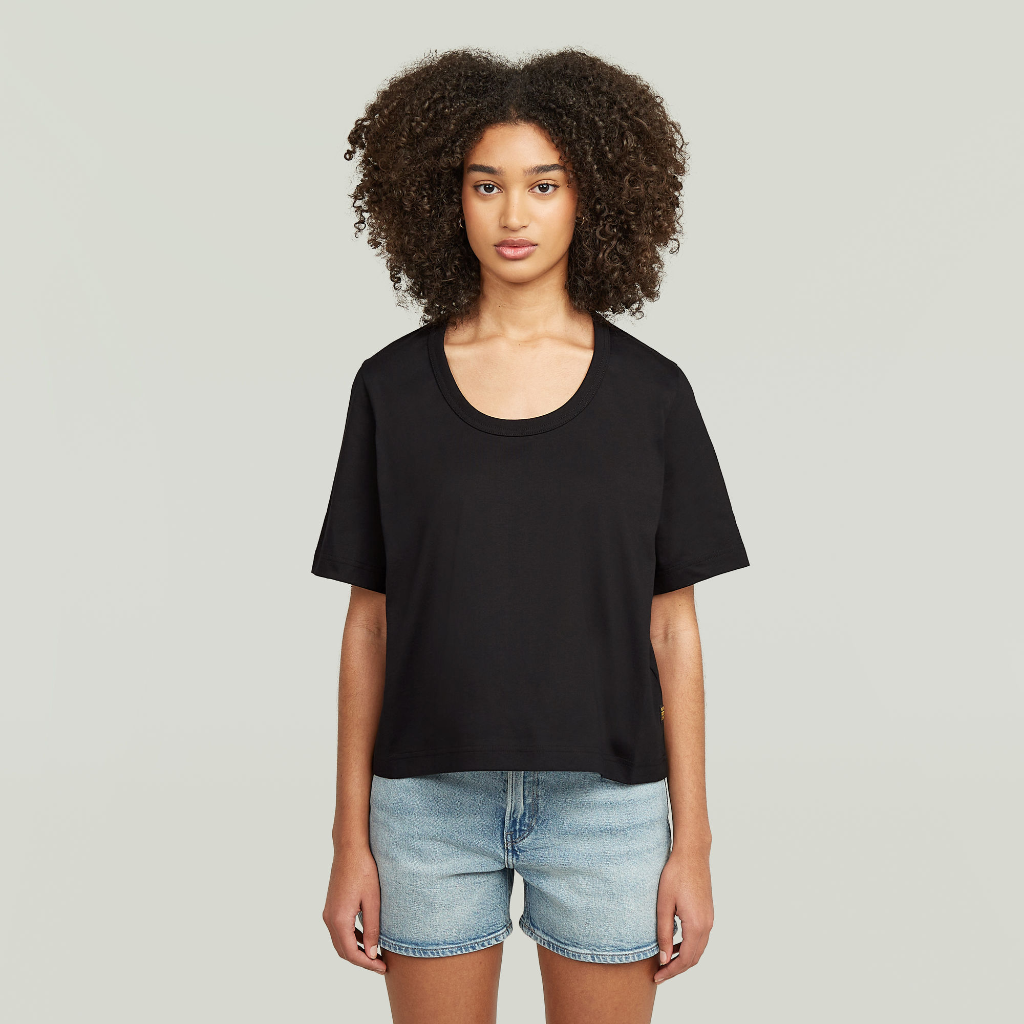 

Deep U-Neck Top - Black - Women