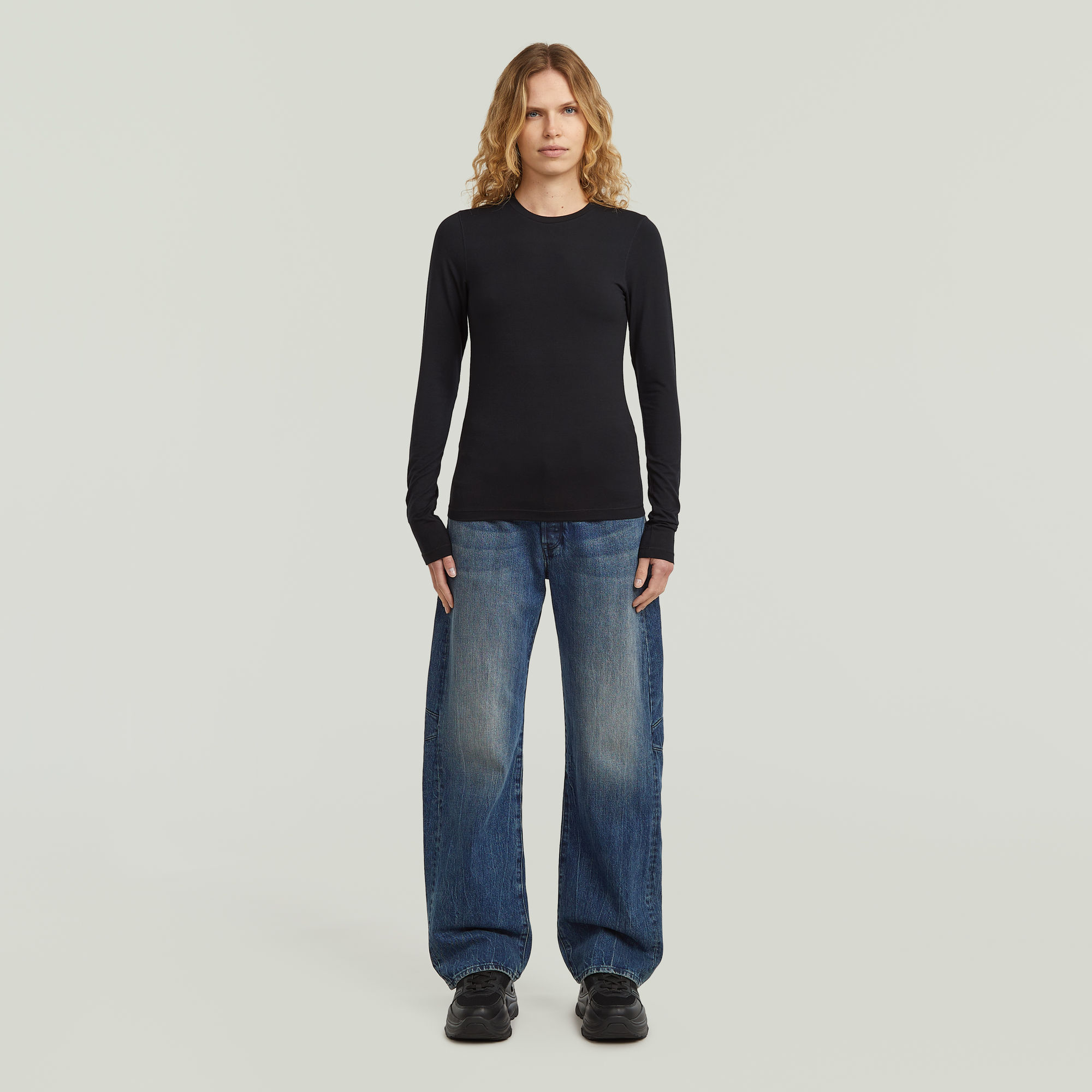 Thumbnail - Crew Slim-T-Shirt - Schwarz - Damen