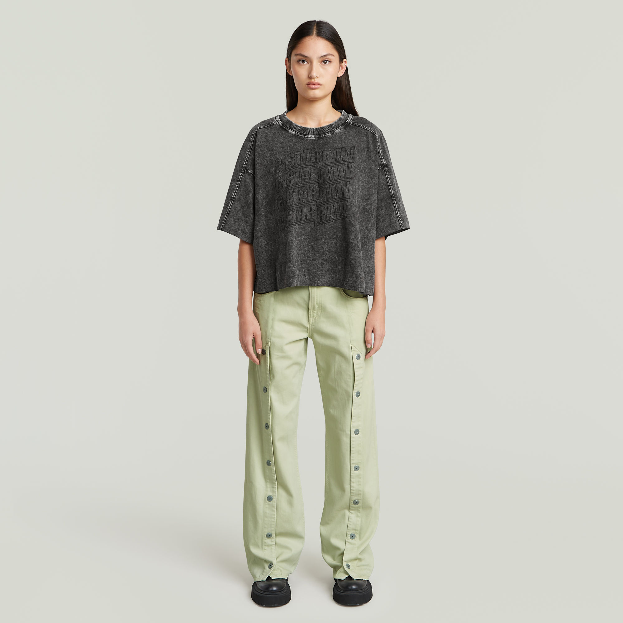 Thumbnail - Washed Multi Logo Oversized T-Shirt - Grau - Damen