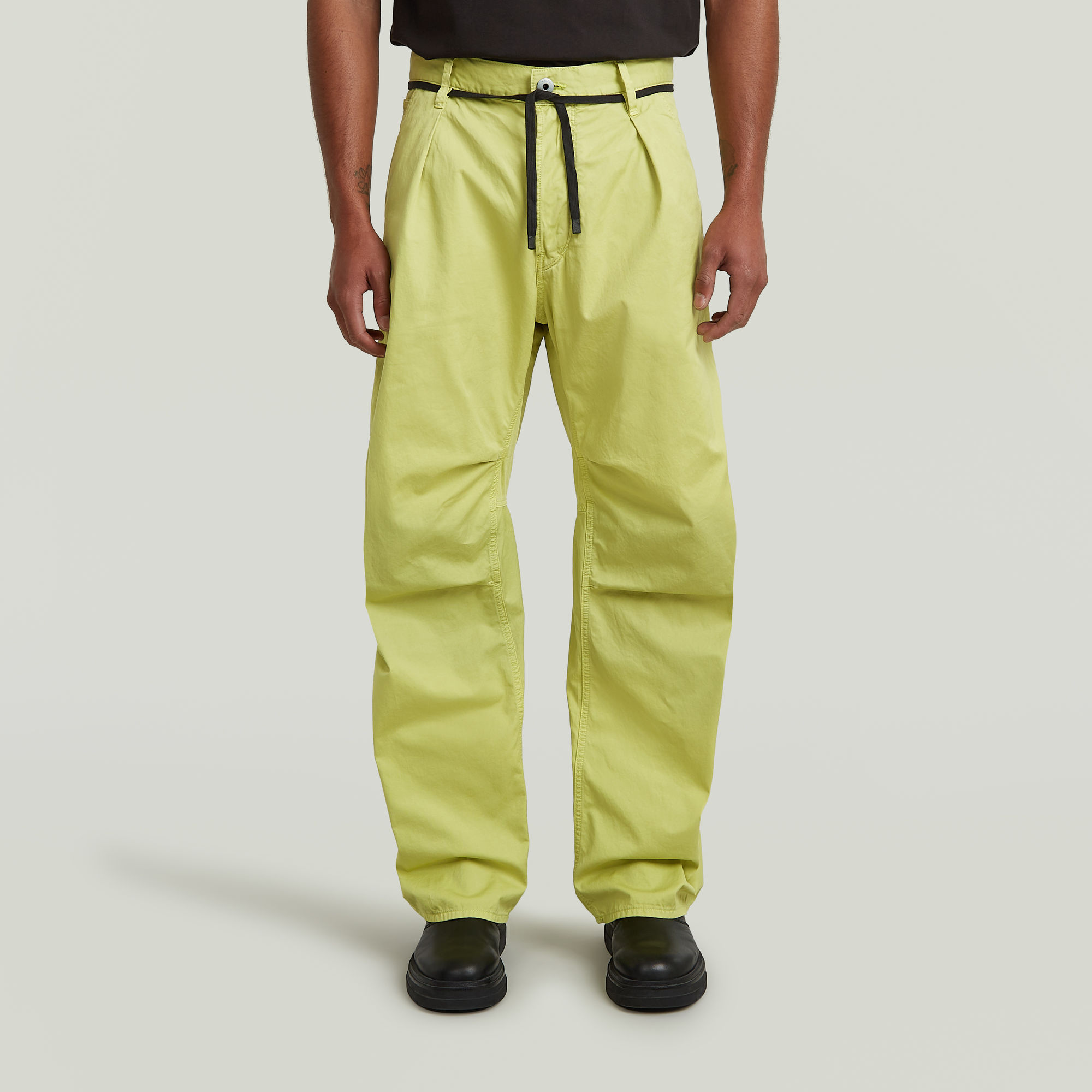

Pleated 3D Denim Pant - Green - Men