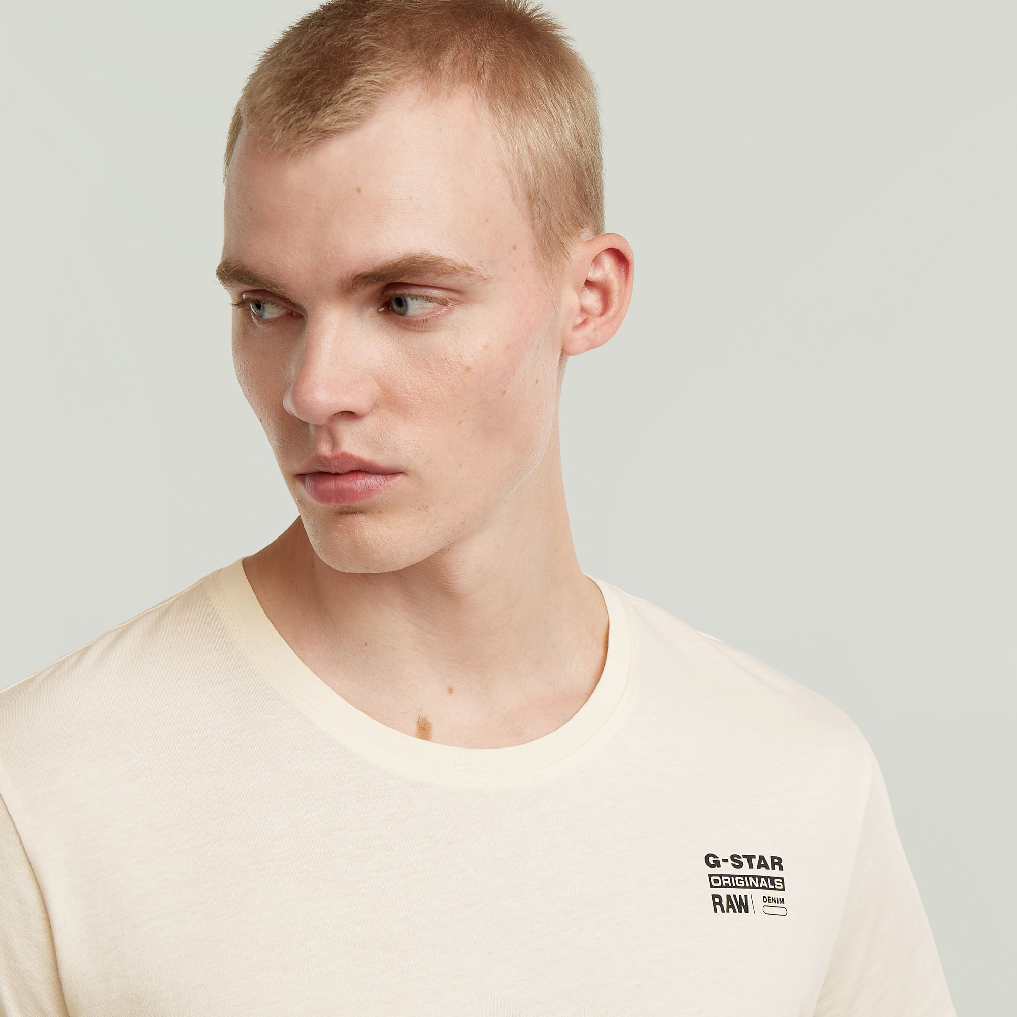 Thumbnail - Chest Logo T-Shirt - Beige - Herren