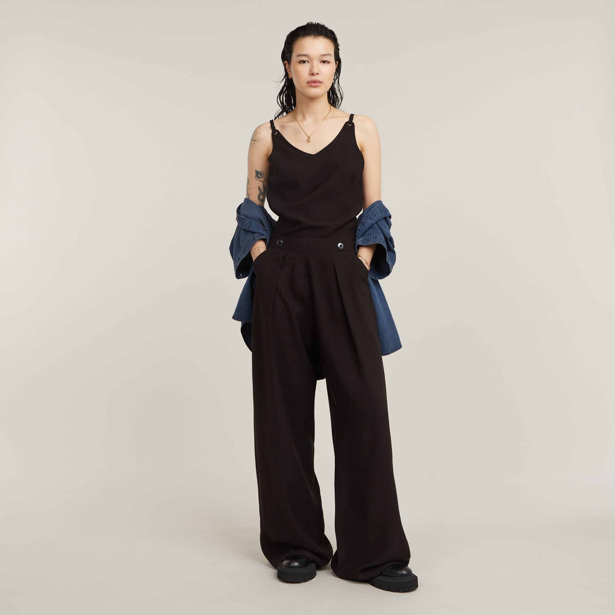 

Fluid Strap Jumpsuit - Schwarz - Damen