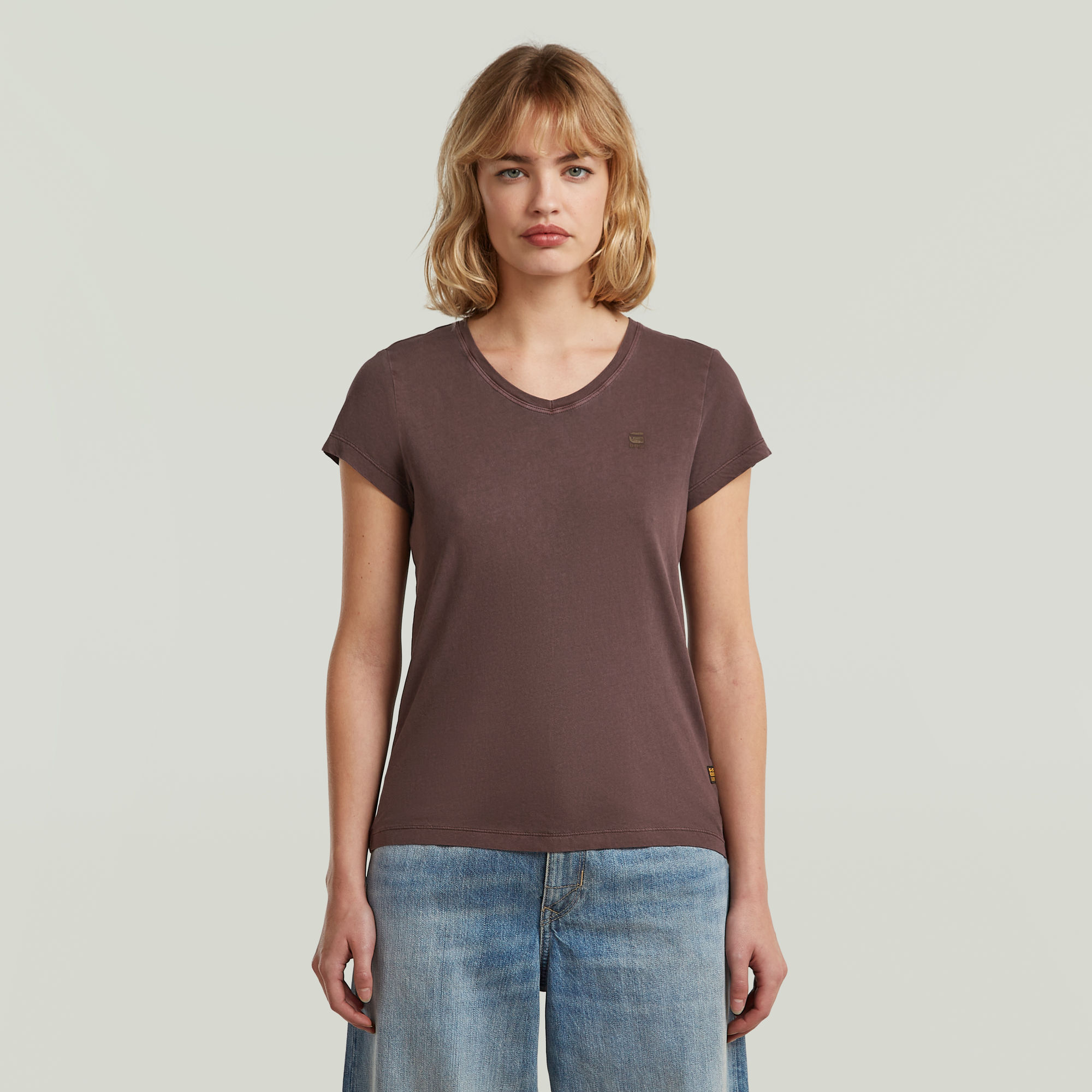 Overdyed Eyben Slim V T-Shirt 2.0 - Braun - Damen