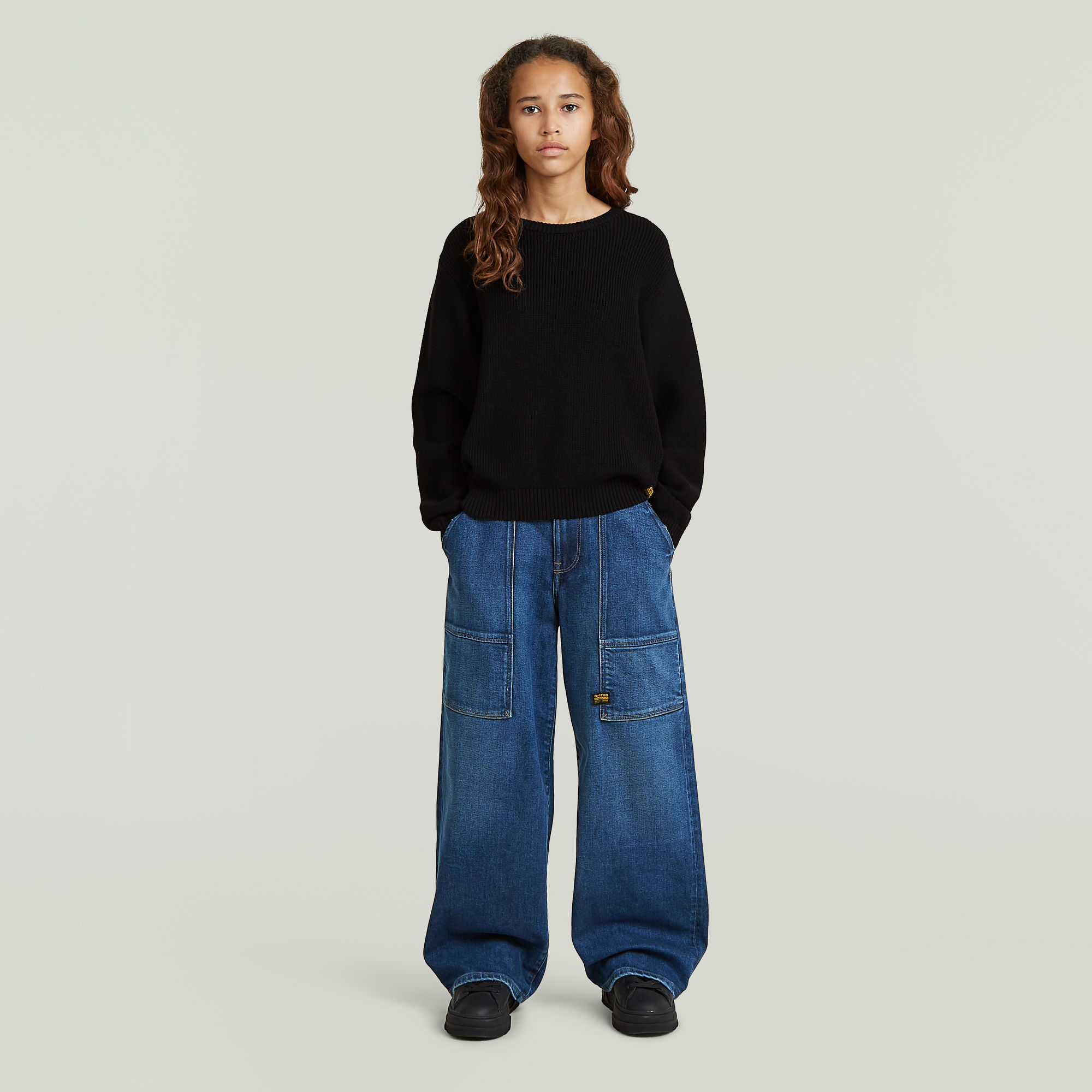 Thumbnail - Girls Cropped Crew Knit - Schwarz - mädchen