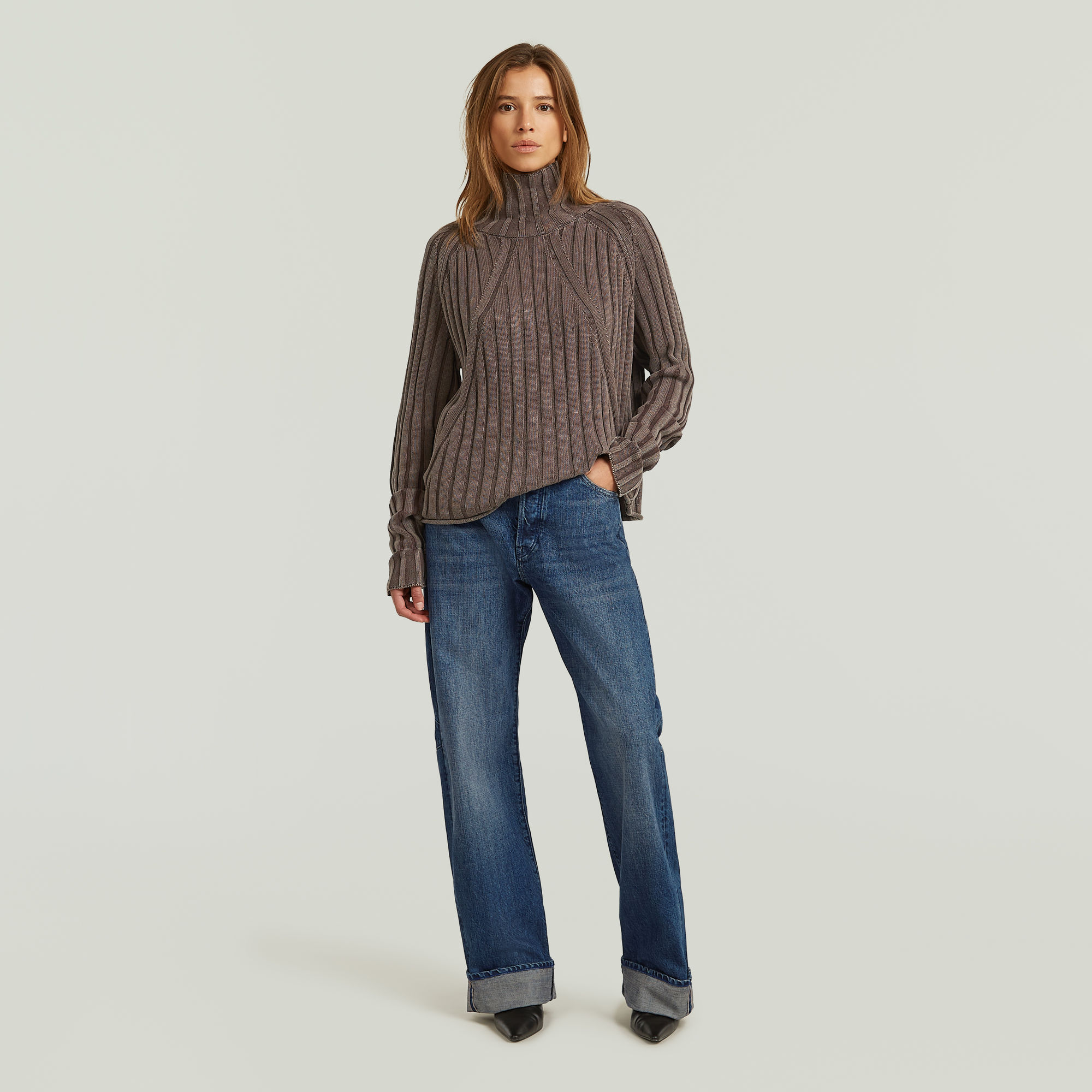 Thumbnail - Washed Loose Turtle Knit Pullover - Braun - Damen