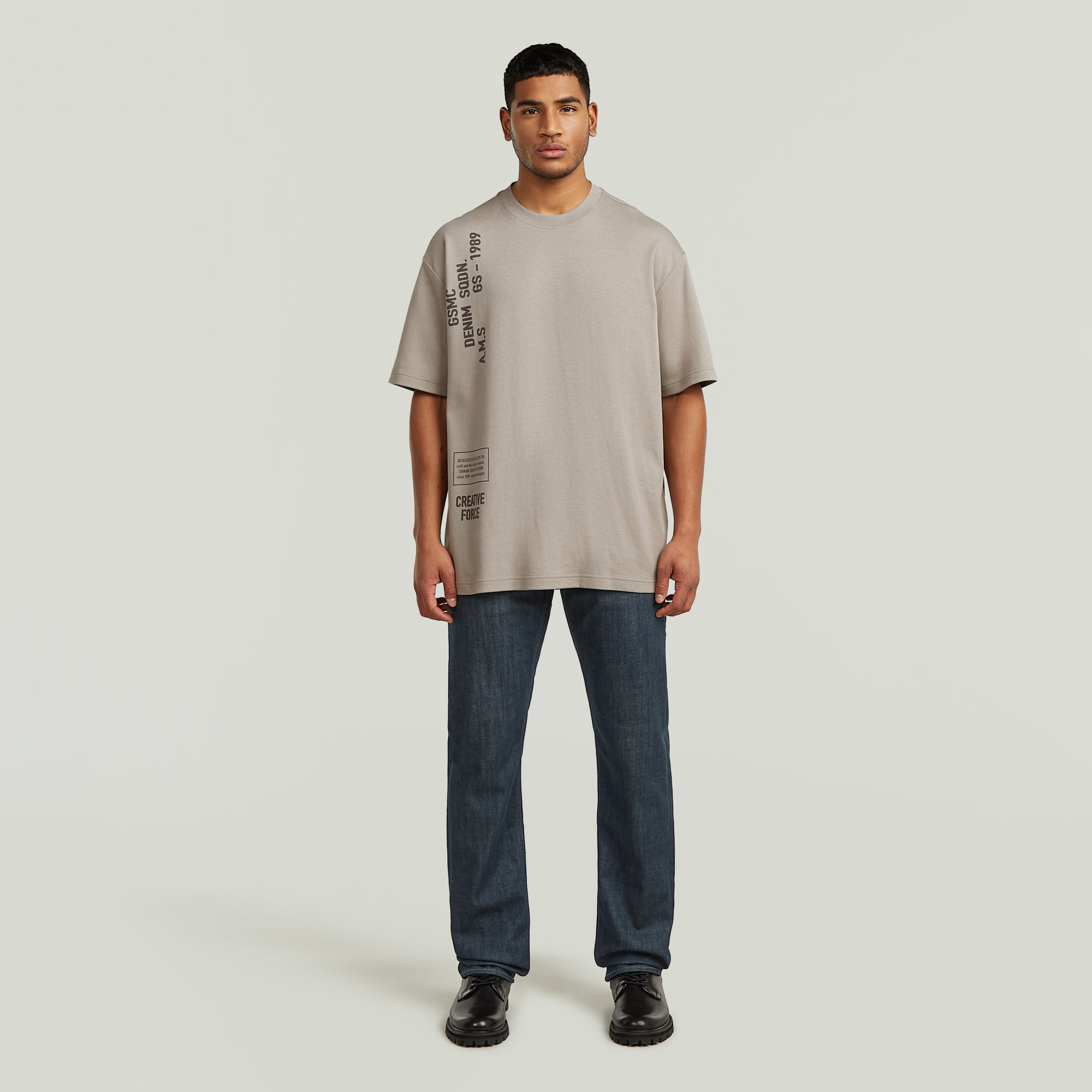 Thumbnail - Stencil Relaxed T-Shirt - Beige - Herren