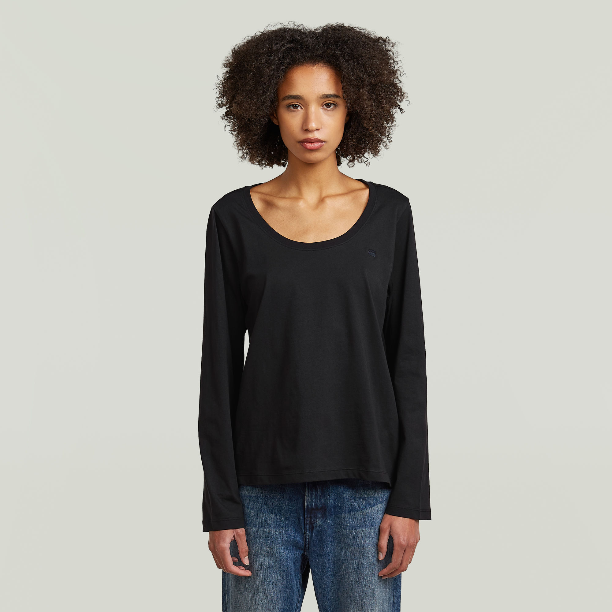 

Scoop Neck Long Sleeve T-Shirt - Black - Women