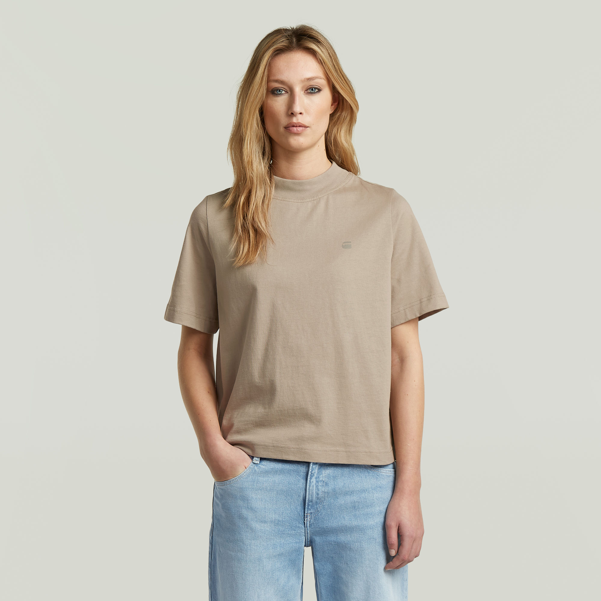 Logo Mock T-Shirt - Beige - Damen