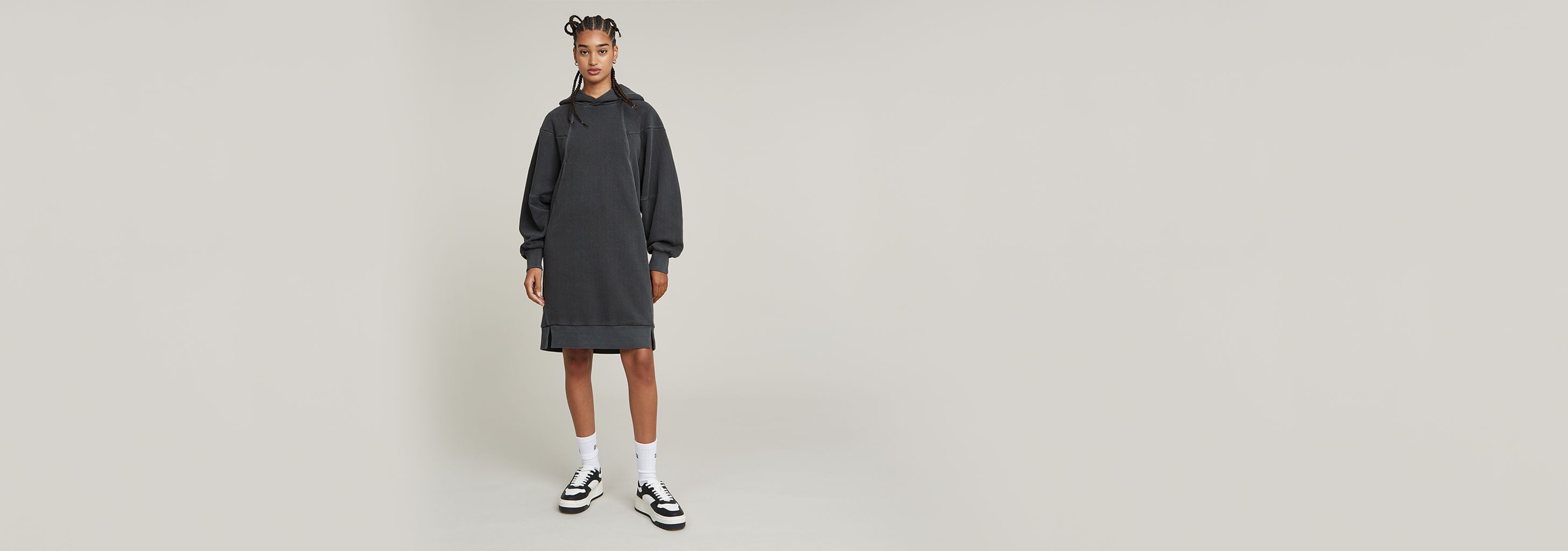 トップス goodnight5tore GN098 logo sweat - black Black hooded sweatshirt with contrasting white star and logo