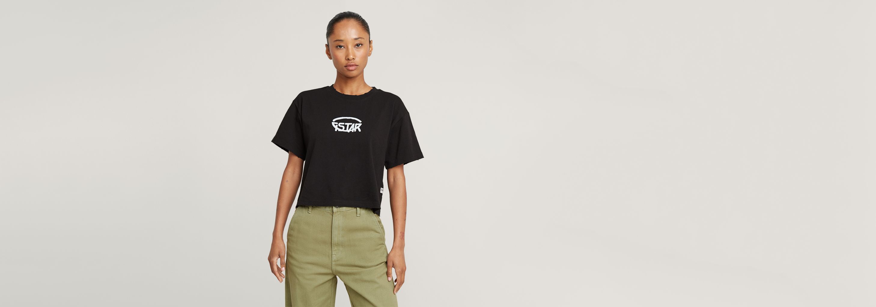 G-STAR RAW (ジースターロゥ) CROPPED LOGO RELAXED TOP (クロップド ロゴ リラックス トップ) サステナブル レギュラーフィット クルーネック ショートTシャツ G-STAR RAW (ジースターロー)Tailor Cropped Jacket(テイラー