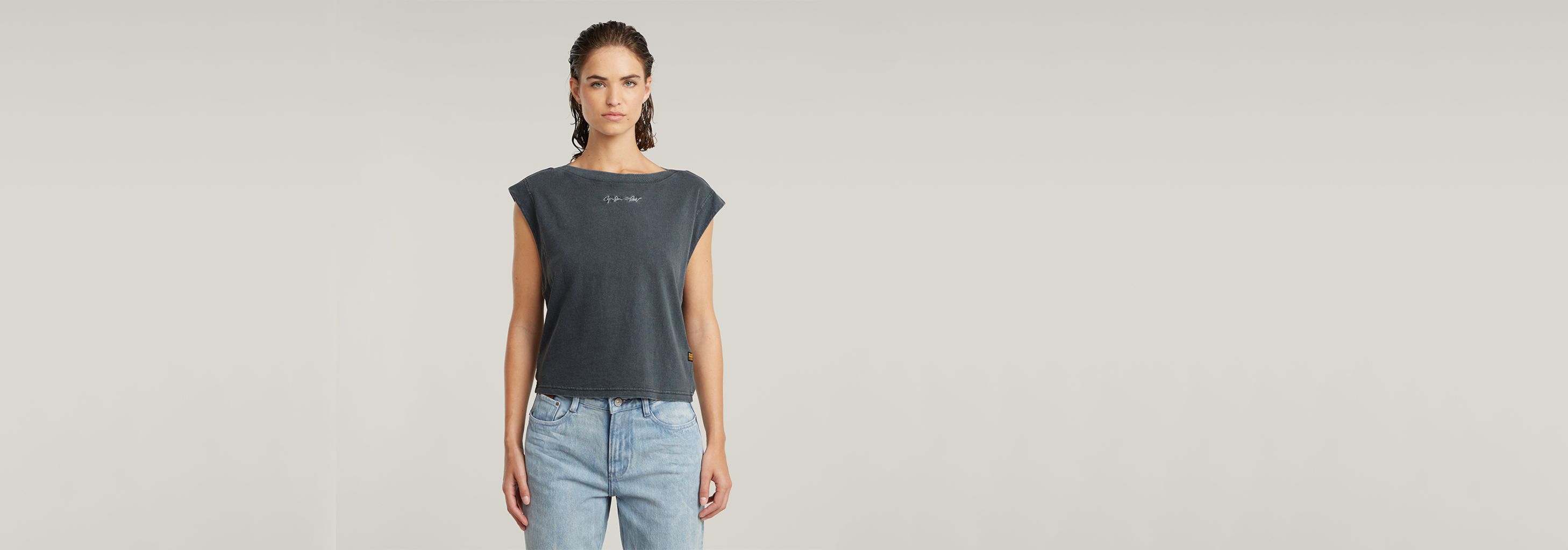 tシャツ MINI G-SCRIPT LOGO OVERDYED TOP/ブランドロゴオーバーダイスリーブレスTシャツ レディース Mini G-Script Logo Overdyed Top | Beige | G-STAR® PL