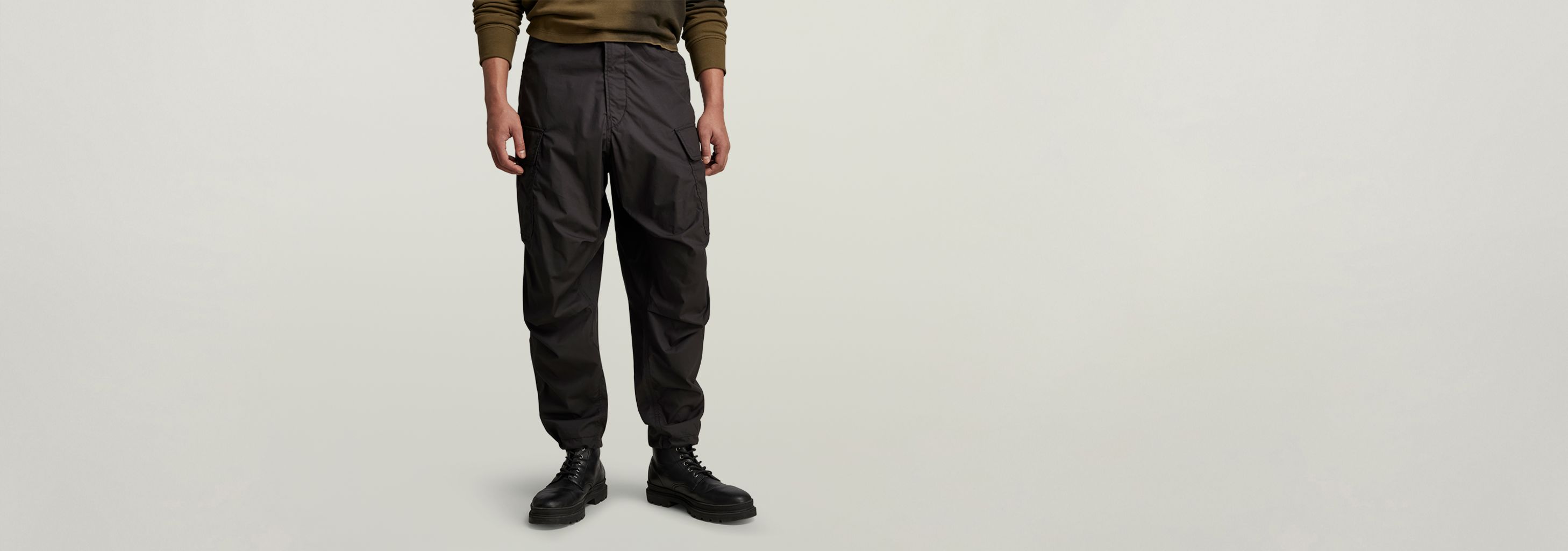 【YOURNUS】Black Star Balloon Cargo Denim BDG Strappy Balloon Cargo Jean in Black | Lyst