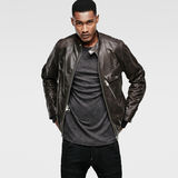 G-Star RAW® Revend Slim Leather Jacket Schwarz model side