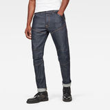 G-Star RAW® 30 Years 5620 3D Straight Tapered Jeans Donkerblauw model front