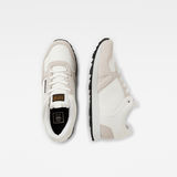 G-Star RAW® Calow III Basic Sneakers White both shoes