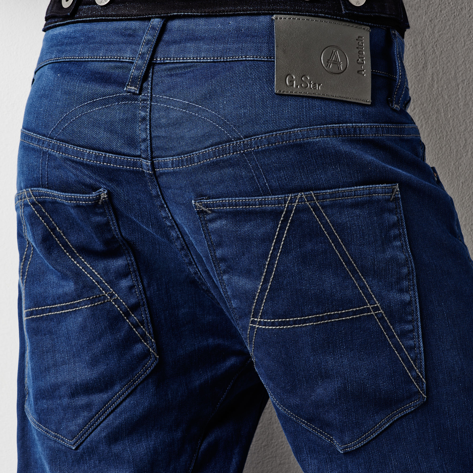 Джинсы из мягкого джинса. G Star Raw a crotch Tapered Mens Jeans.