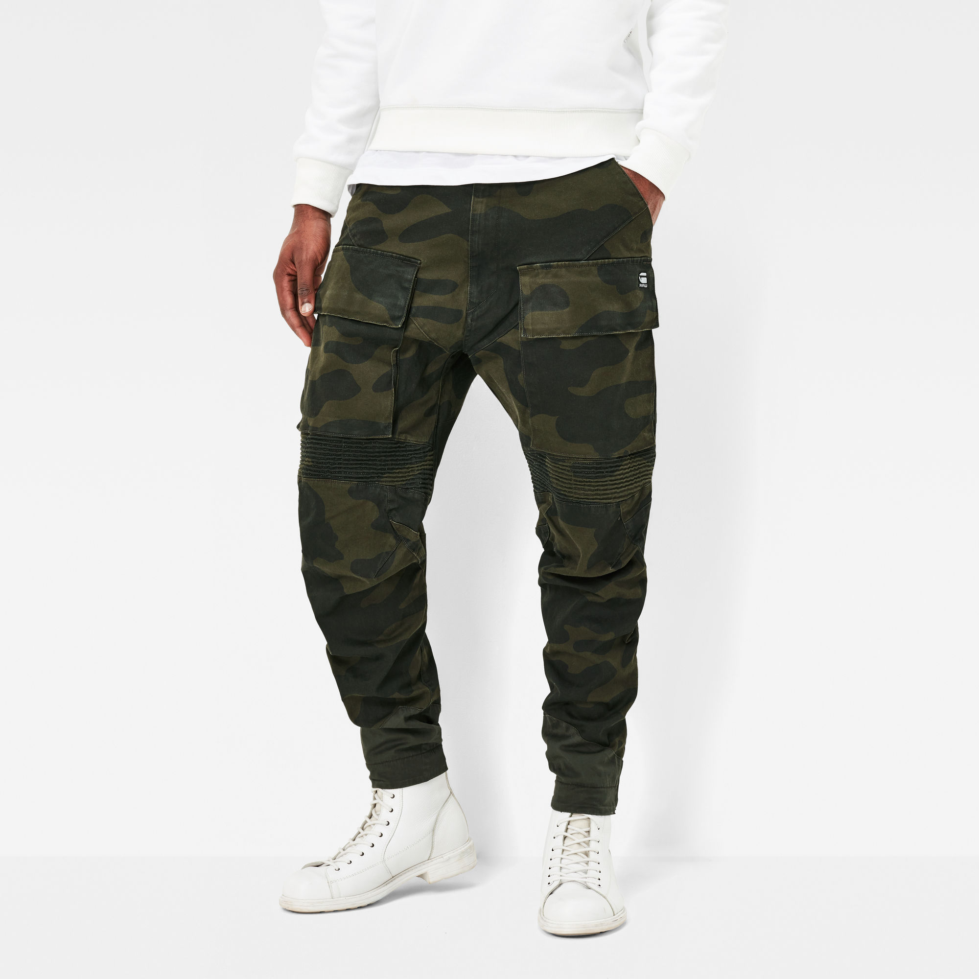 tapered cargo pants