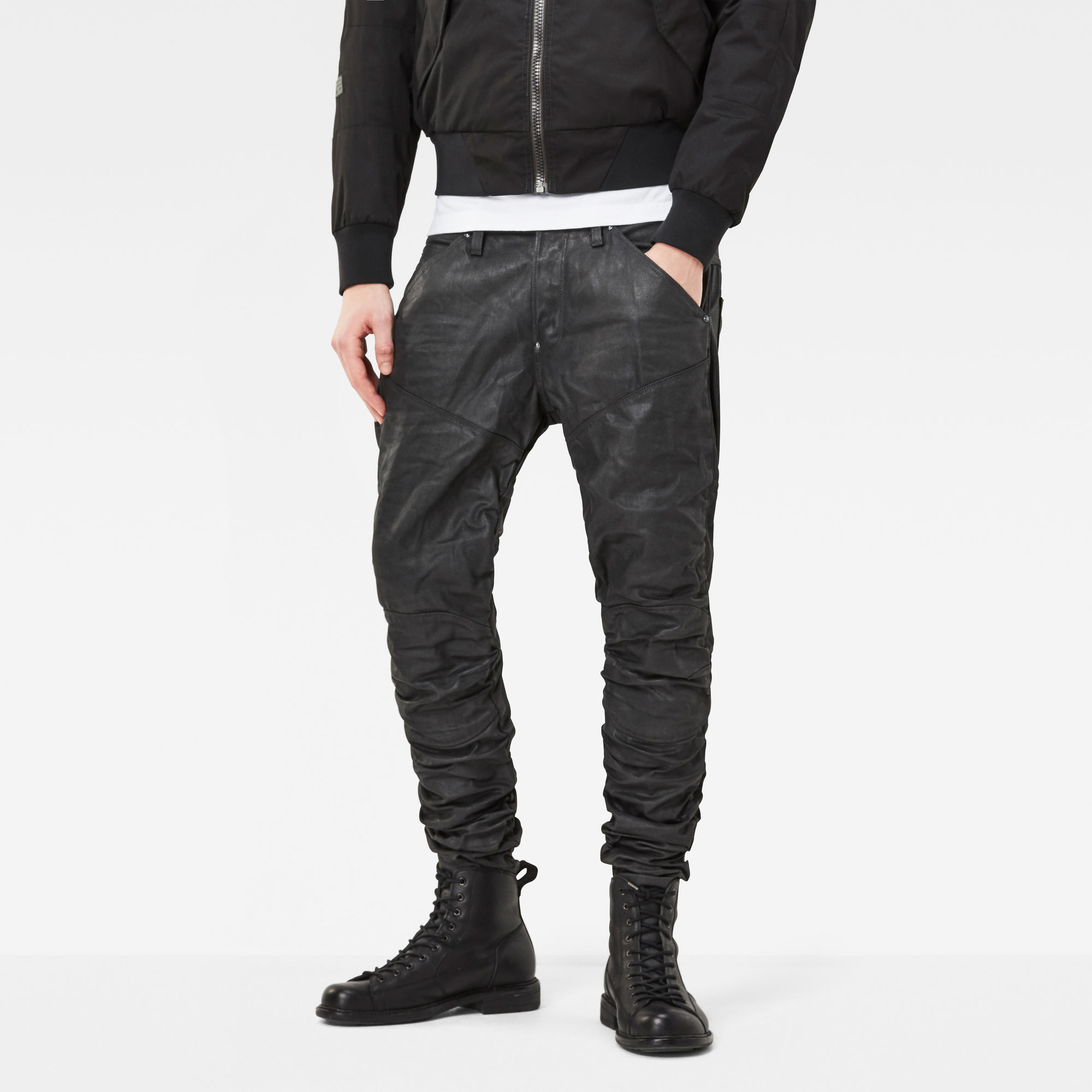 5620 G-Star Elwood Staq 3D Tapered Jeans | Black | G-Star RAW® NO