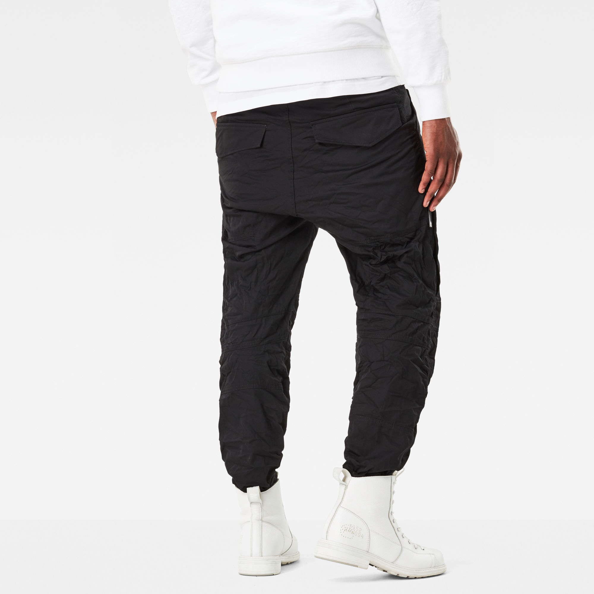 tapered cargo pants black