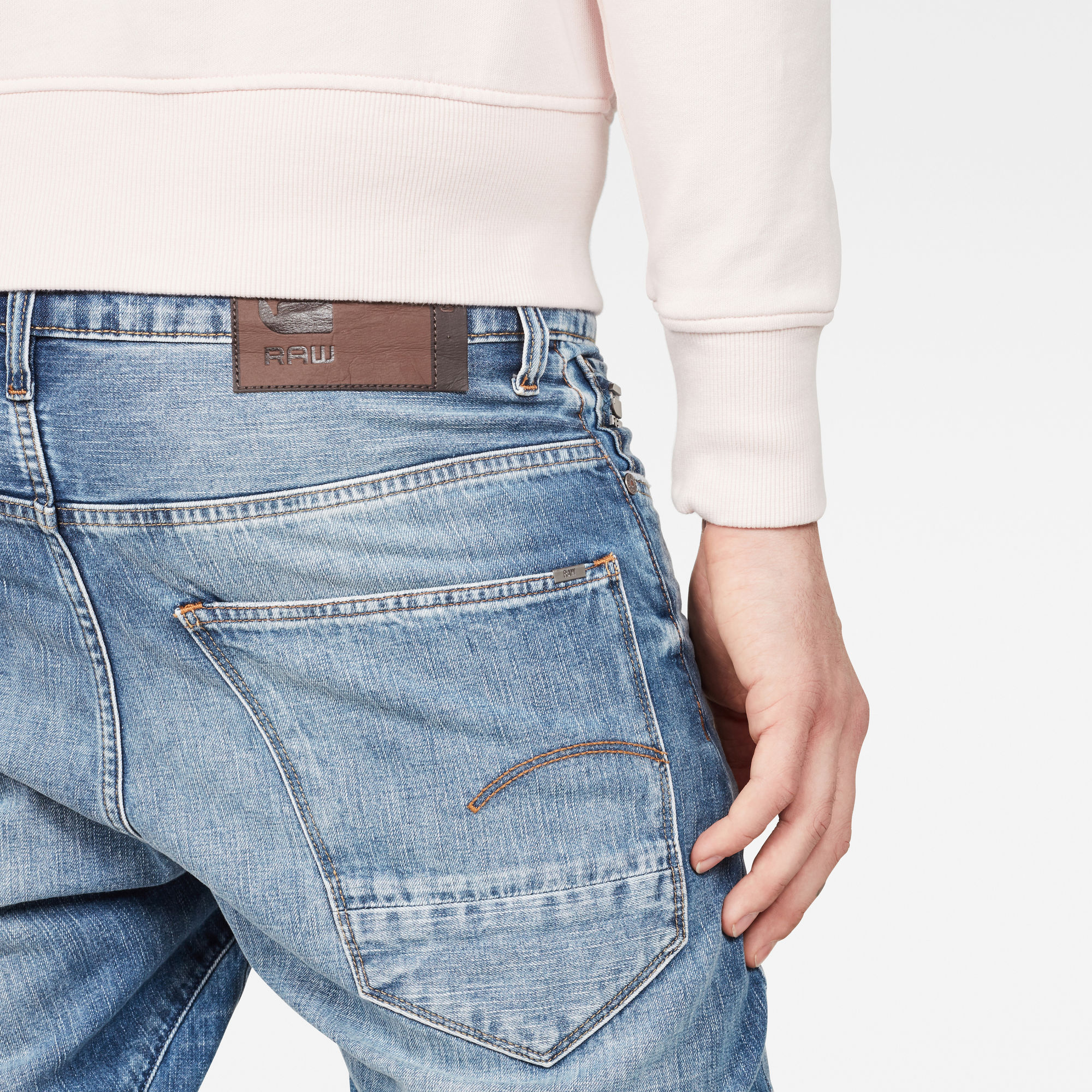 relaxed tapered jeans