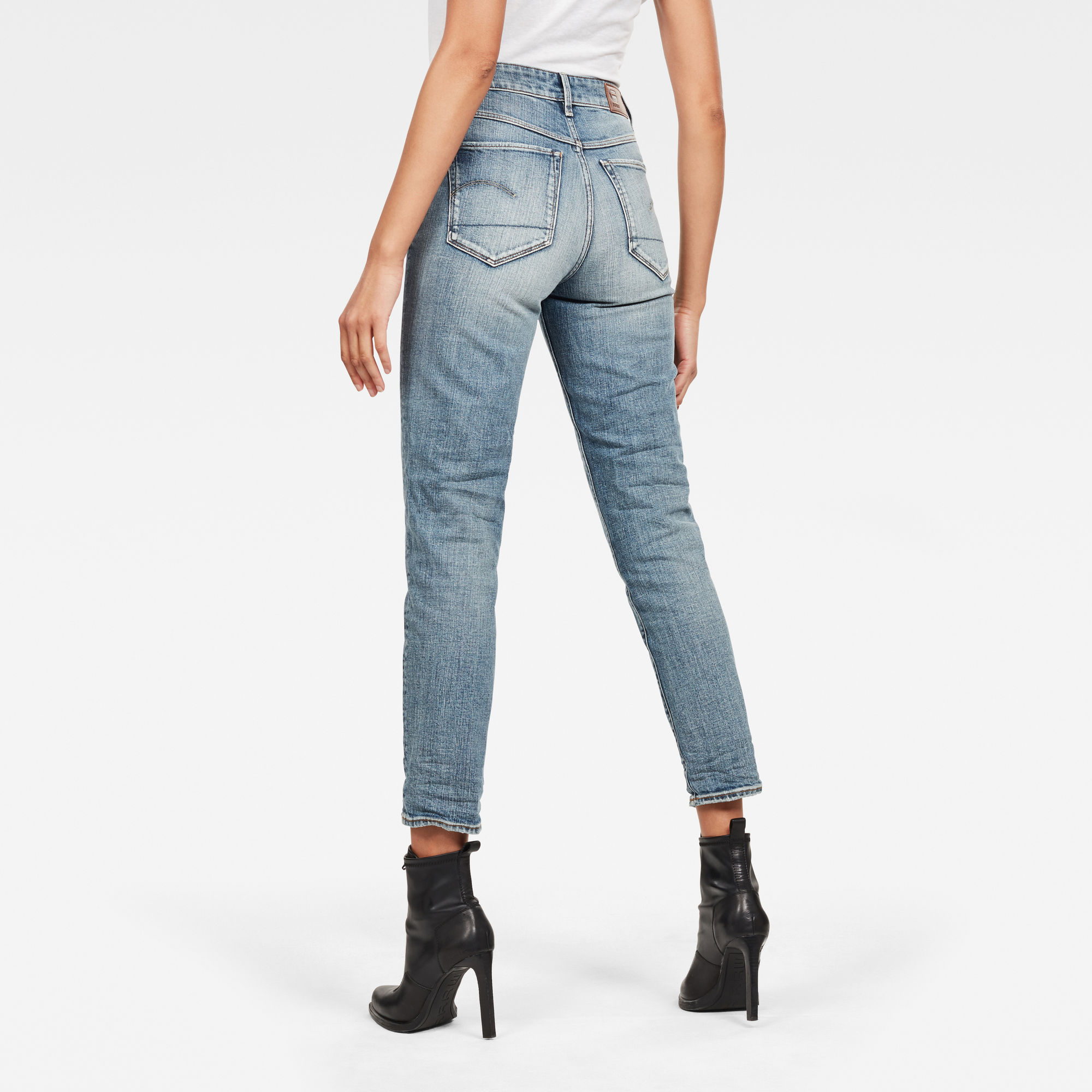 blue ankle jeans