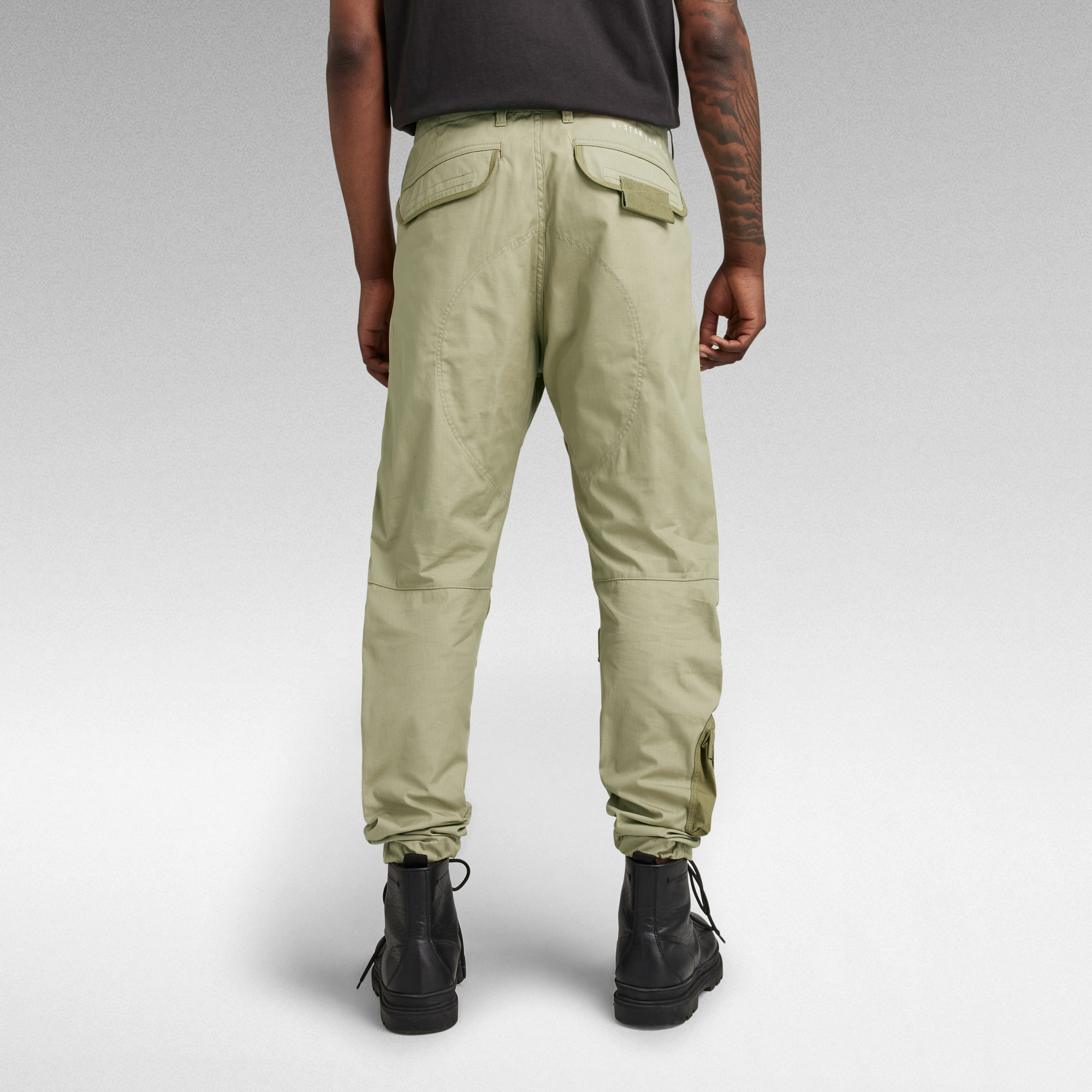 tapered cargo pants