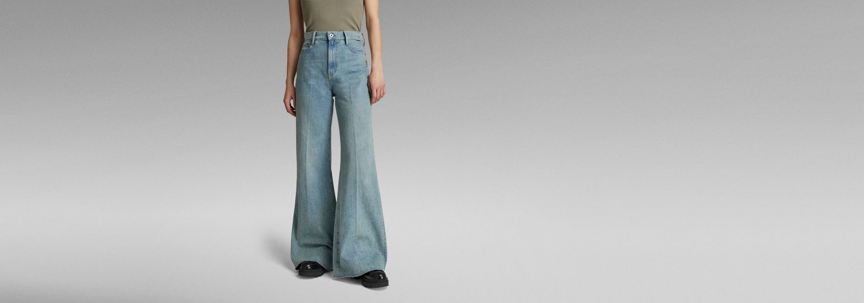 Wide Ultra High Jeans - Light denim blue - Ladies