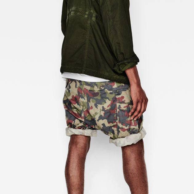 Adidas d85414. Шорты d2m cool sho wv gresix. Шорты 2d. Шорты adidas originals sst. 2d shorts.