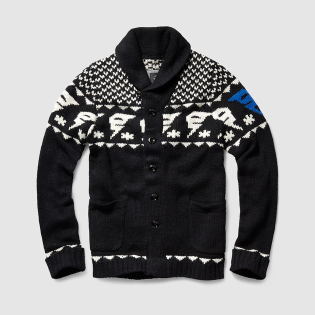 black moncler sweater