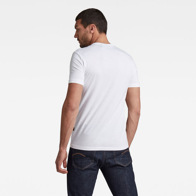 white t shirt grey jeans