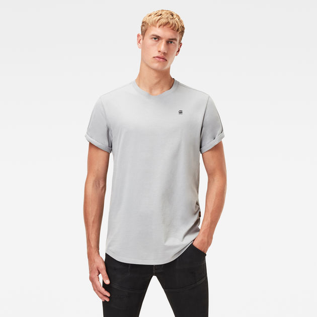 grey t shirt and jeans