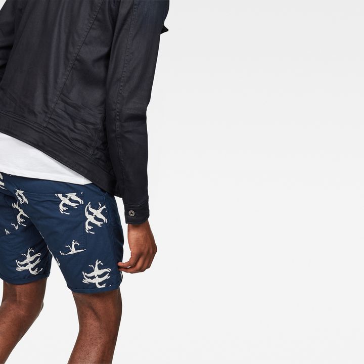 5621 tapered men's shorts best sale