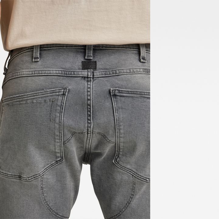 Janeh Ultra High Mom Ankle Jeans