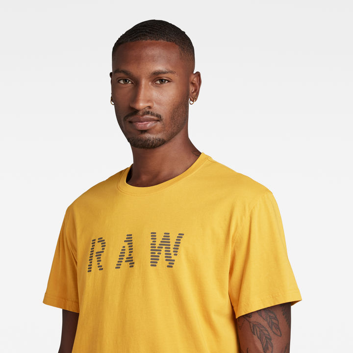 T shirt gold 2025