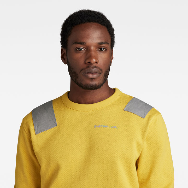 Yellow star sweater new arrivals