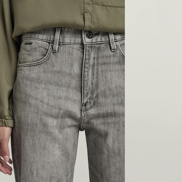 Janeh Ultra High Mom Ankle Jeans