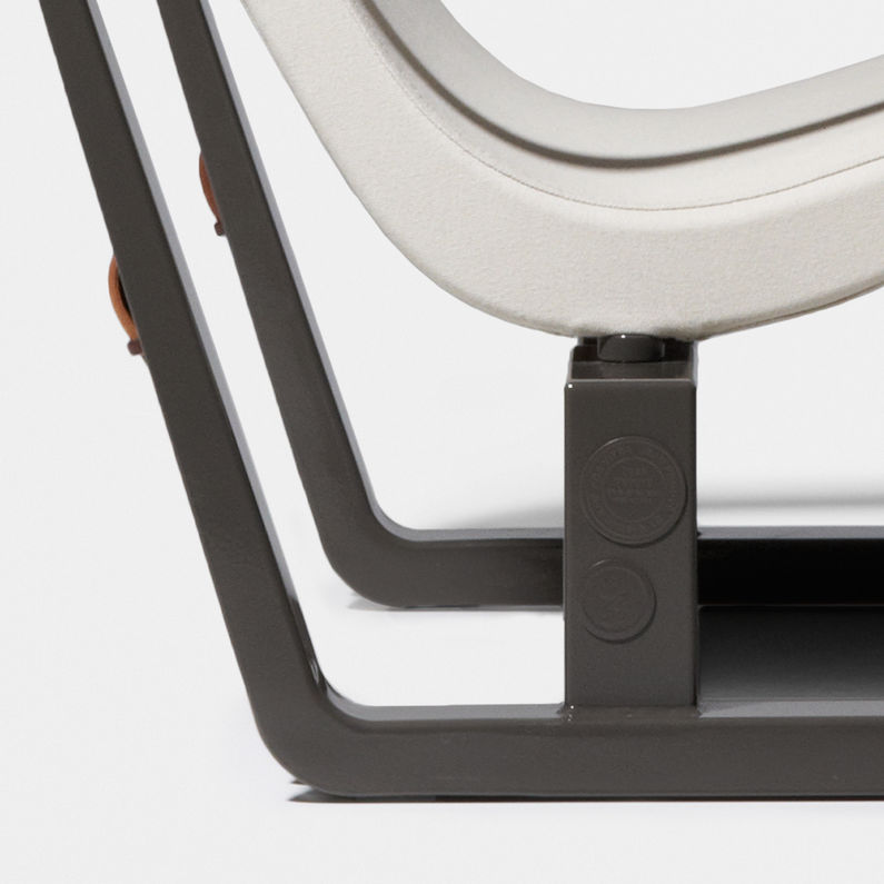 G-Star RAW® armrests made of natural leather straps