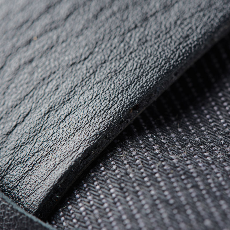 G-STAR® Romero Cheval Strap Shine Zwart fabric shot