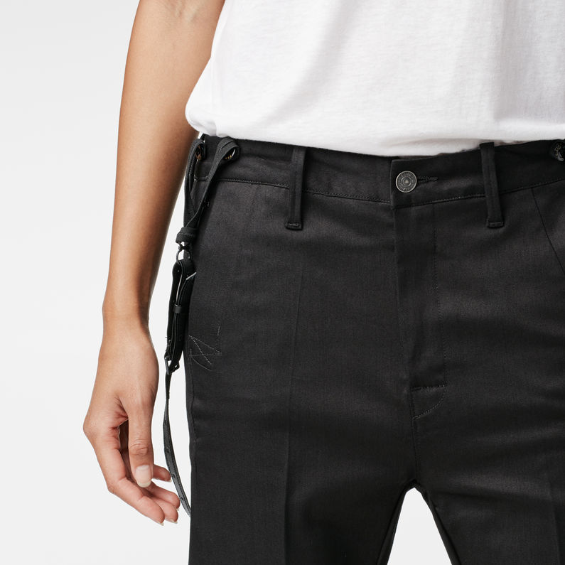 G-STAR® Bronson Low Boyfriend Braces Chino Black detail shot