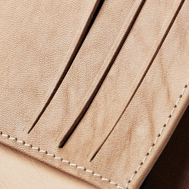 G-Star RAW® Wirep Leather Wallet Beige fabric shot