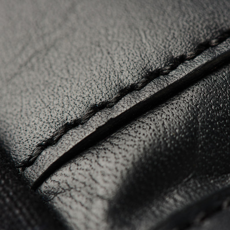 G-Star RAW® Zalos Leather Shoulderbag Black fabric shot