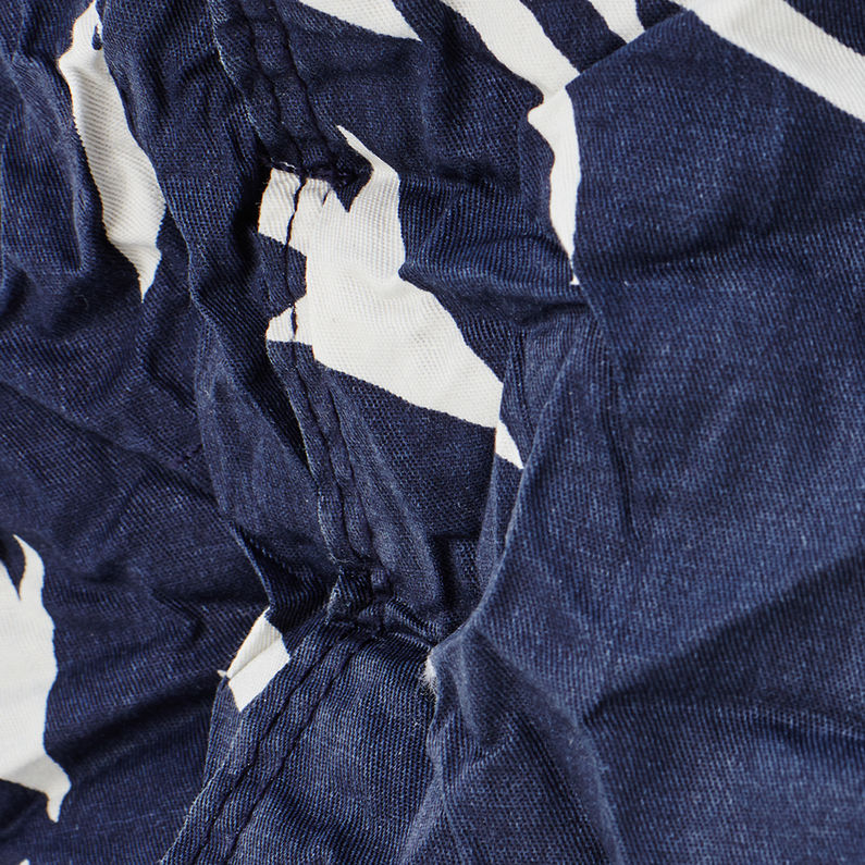 G-Star RAW® Rovic Loose 1/2 Shorts Azul oscuro fabric shot