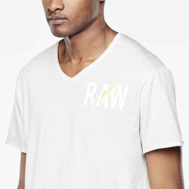 Hujan V Neck T Shirt