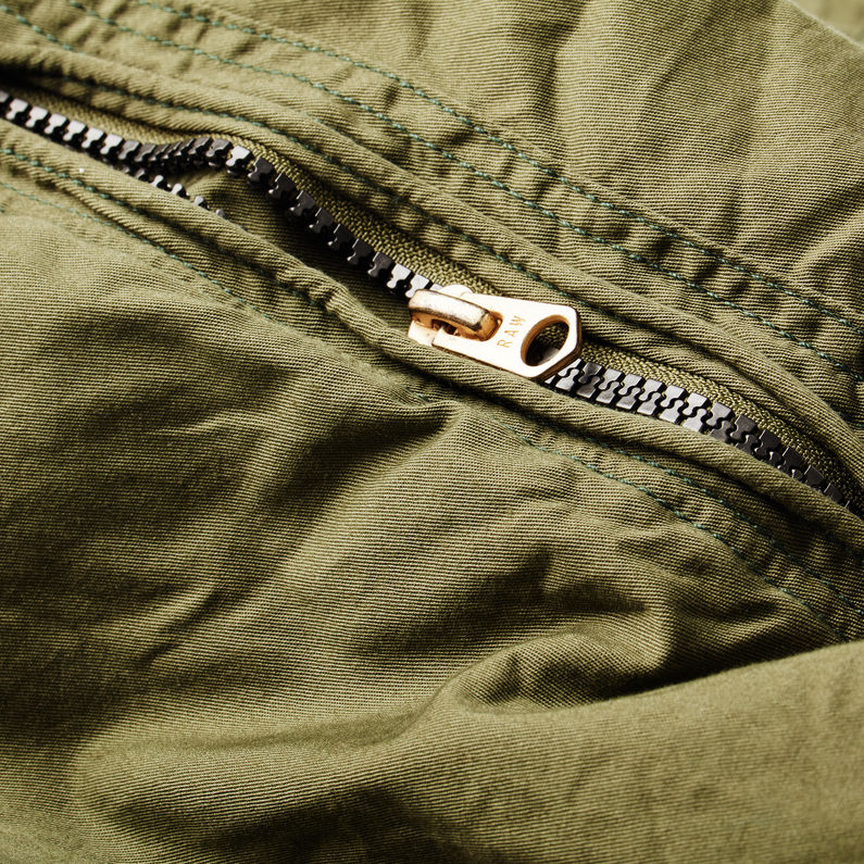 G-STAR® Powel Loose 1/2 Shorts Green detail shot