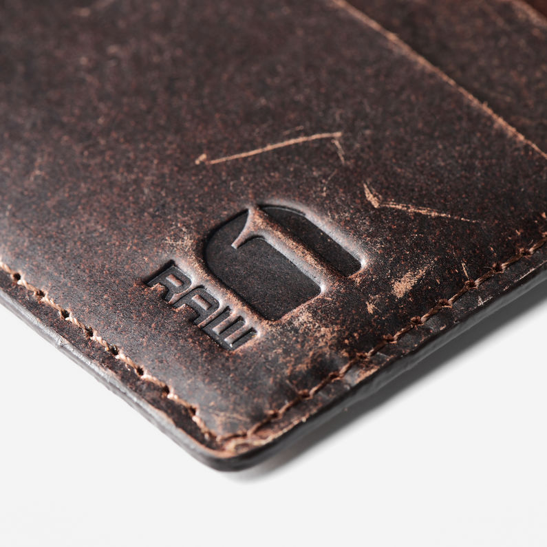 G-Star RAW® Zallik Credit Card holder Brown detail shot