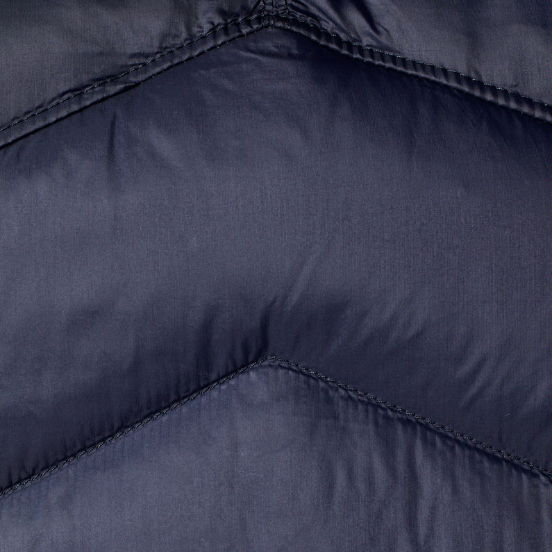 G-Star RAW® Alaska Down Hooded Jacket Donkerblauw fabric shot