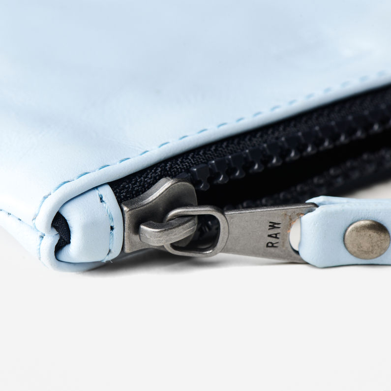 G-Star RAW® Luza Small Wallet Bleu clair detail shot